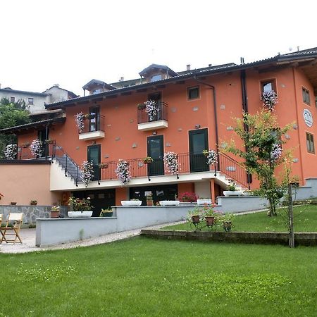 Al Pasche Bed and Breakfast Dronero Exteriör bild