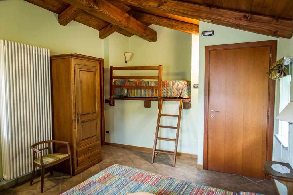 Al Pasche Bed and Breakfast Dronero Rum bild