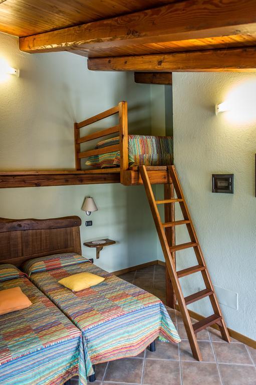 Al Pasche Bed and Breakfast Dronero Rum bild